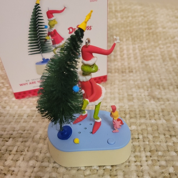 2013 Hallmark Keepsake Dr.Seuss The Grinch Steals Christmas Tree Sound Ornament - Picture 7 of 9